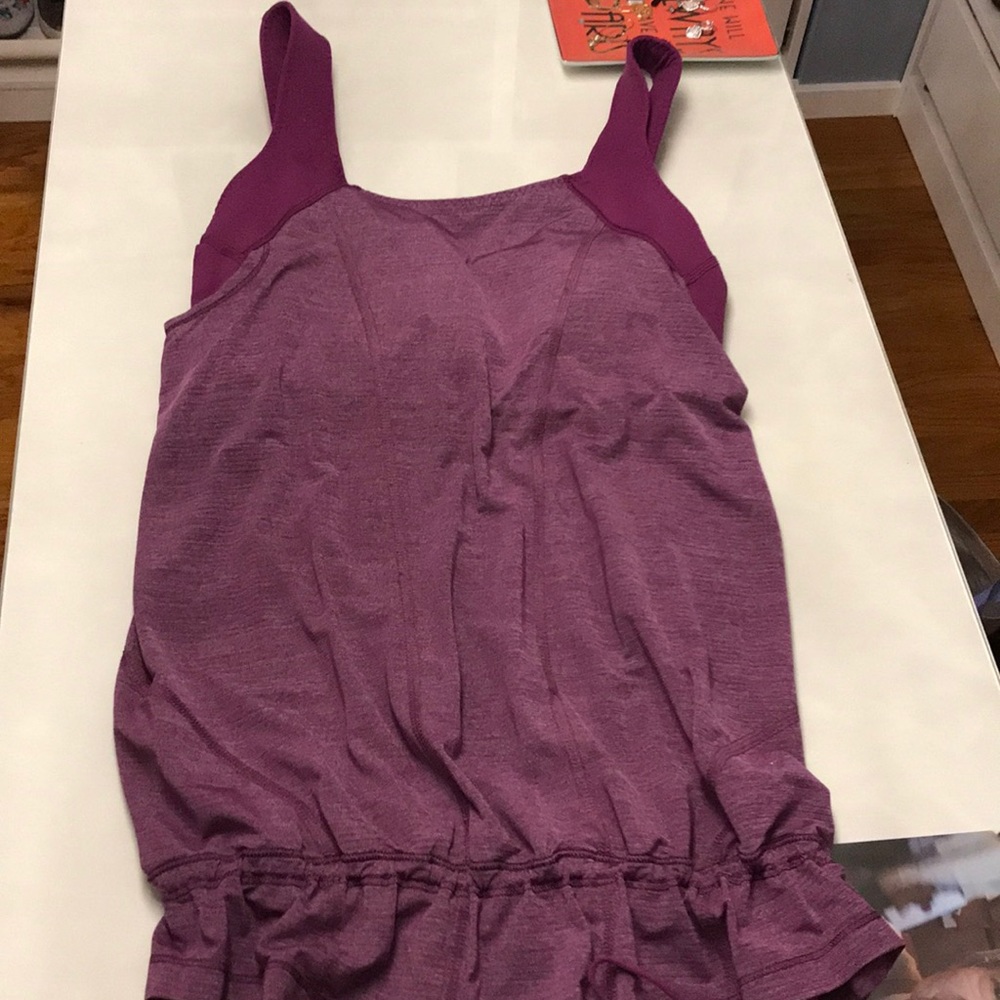Lululemon tank
